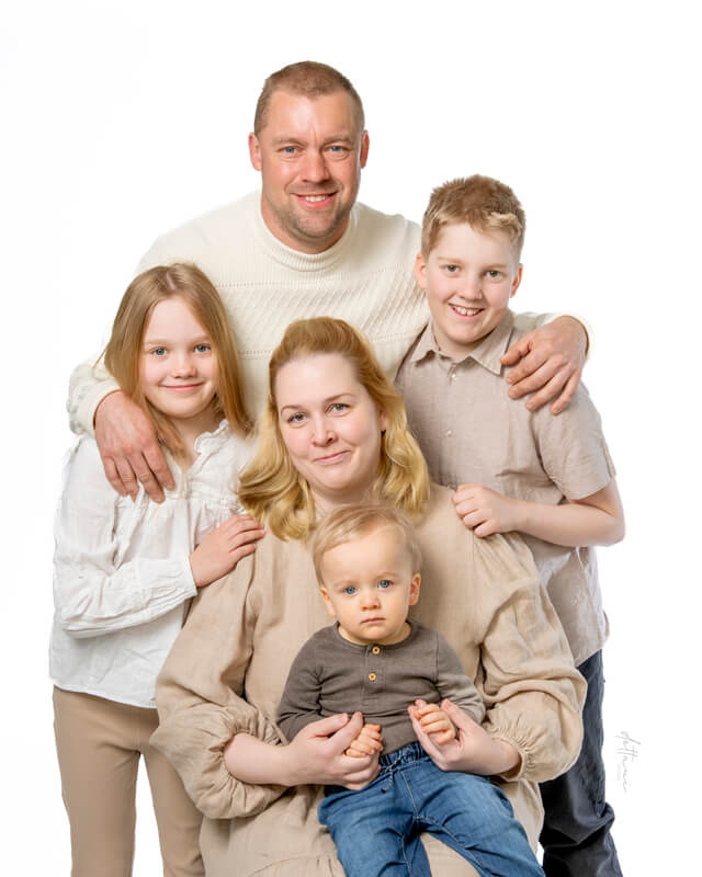 lapsikuvaus perhekuvaus valokuvaaja sanna voimanen orivesi tampere